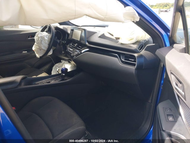 JTNKHMBX3J1008281 Toyota C-HR XLE