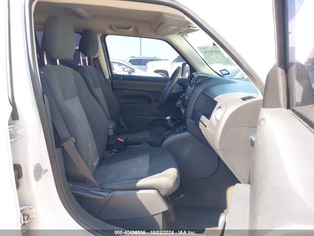 1C4NJPBA2GD628811 Jeep Patriot Sport