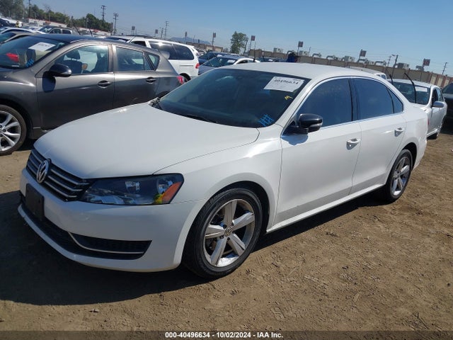 1VWBT7A33EC054462 Volkswagen Passat 1.8t Se