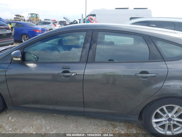 Ford FOCUS SE 2016 1FADP3K28GL215377 Image 14