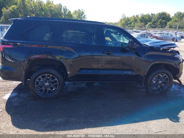 Toyota Sequoia Platinum 2024 7SVAAABA5RX039397 Image 14