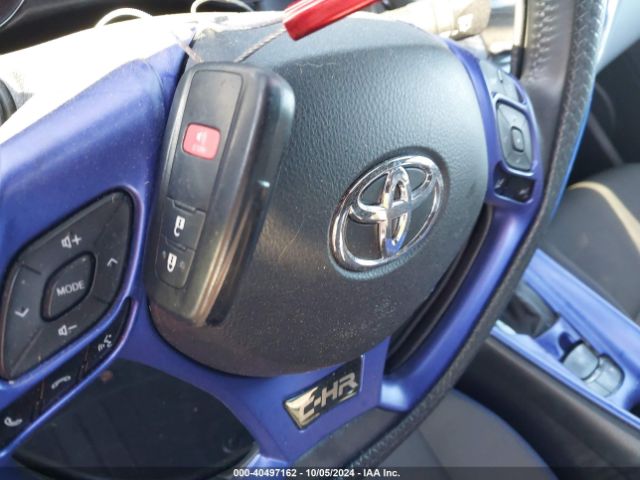 NMTKHMBX4MR120355 Toyota C-HR XLE