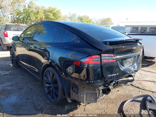 2019 TESLA MODEL X 5YJXCBE23KF151365 Photo 2