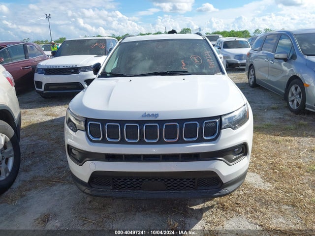 3C4NJCBB0NT182473 Jeep Compass Latitude Fwd