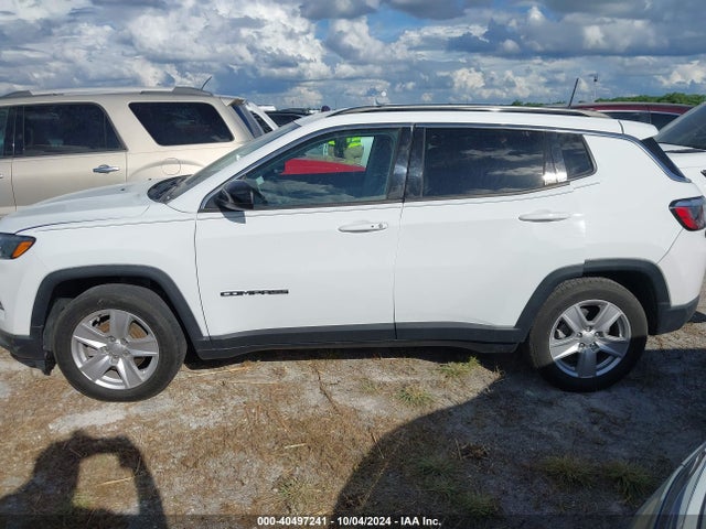 3C4NJCBB0NT182473 Jeep Compass Latitude Fwd