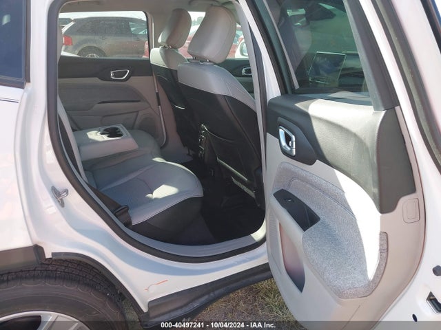 3C4NJCBB0NT182473 Jeep Compass Latitude Fwd