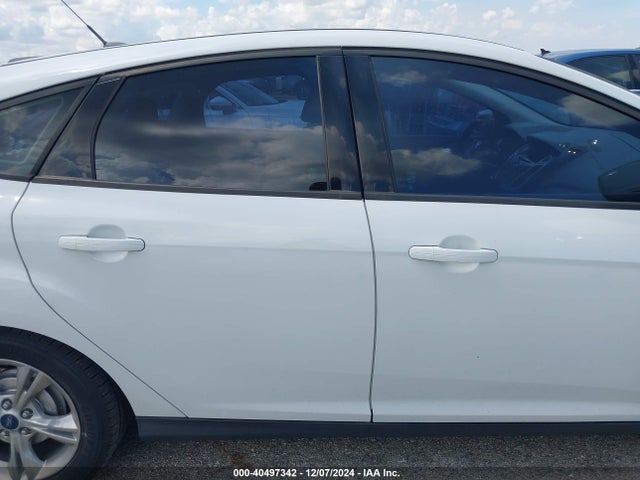 Ford FOCUS SE 2014 1FADP3K25EL287599 Image 13