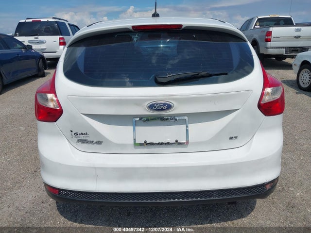 Ford FOCUS SE 2014 1FADP3K25EL287599 Image 16
