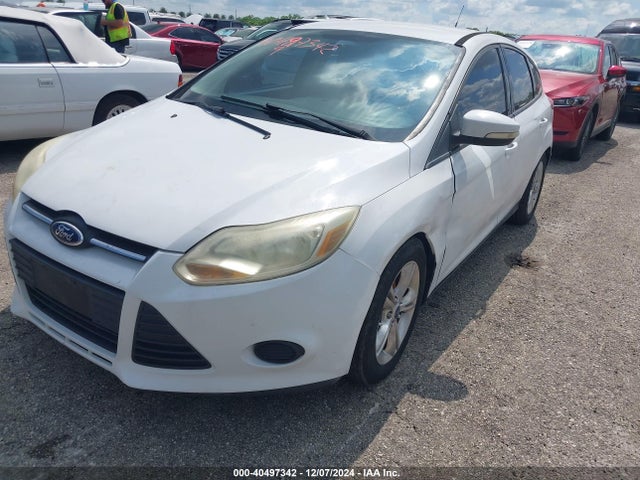 Ford FOCUS SE 2014 1FADP3K25EL287599 Image 2