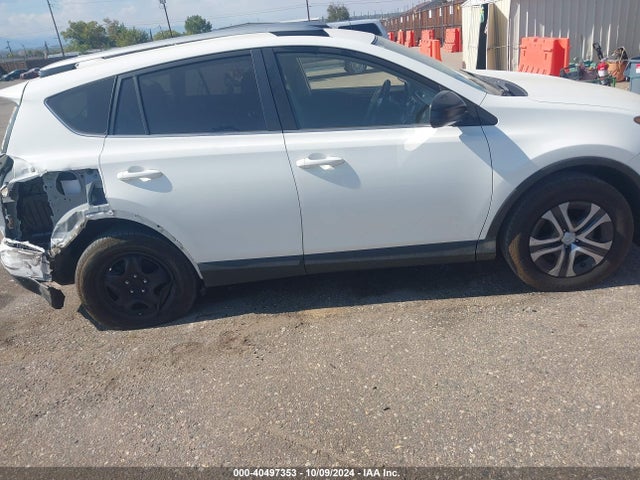 Toyota RAV4 LE 2018 JTMZFREV0JJ741338 Image 13