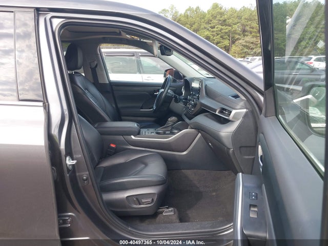 Toyota Highlander Xle 2022 5TDGZRAH9NS128609 Image 5