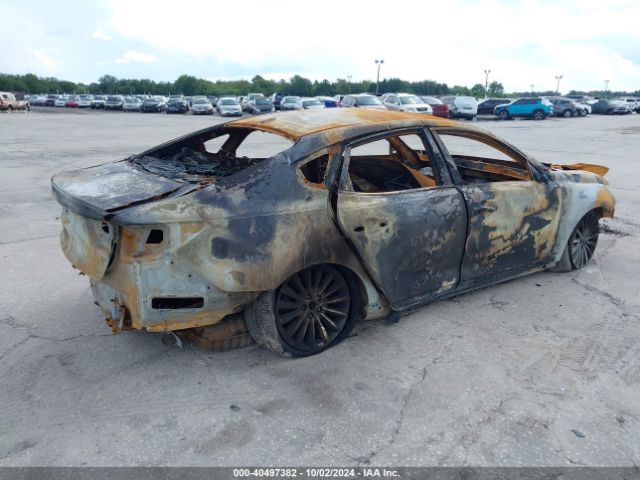 KNALC4J17H5073509 KIA Cadenza Premium