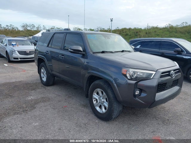 Toyota 4runner Sr5 Premium 2022 JTEFU5JRXN5270495 Image 1