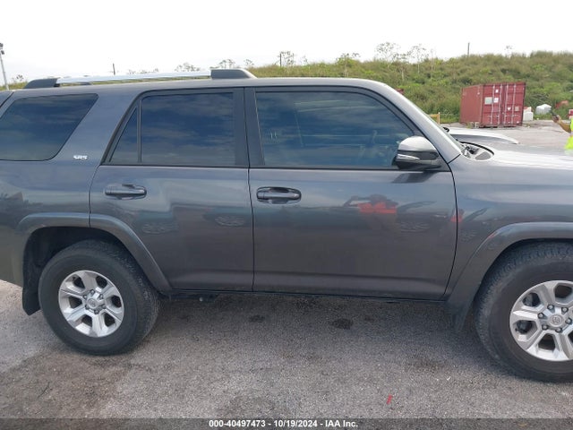 Toyota 4runner Sr5 Premium 2022 JTEFU5JRXN5270495 Image 13