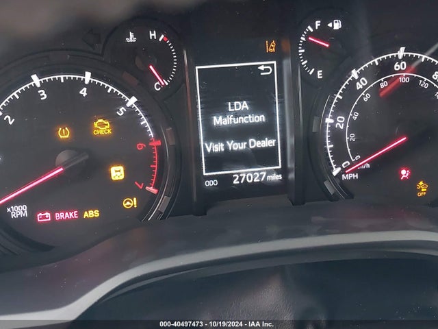 Toyota 4runner Sr5 Premium 2022 JTEFU5JRXN5270495 Image 15