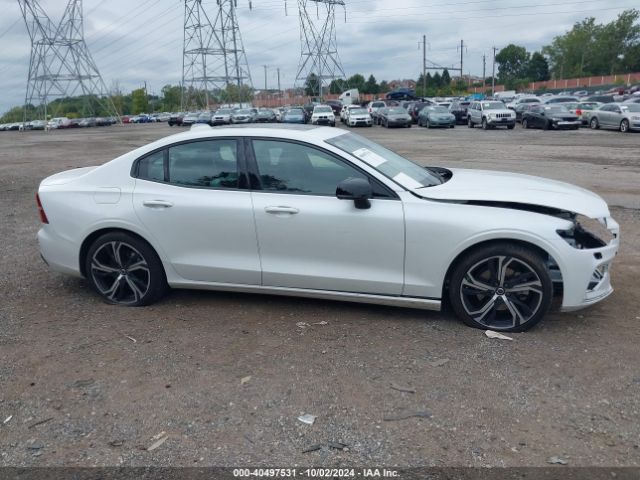 7JRL12FV0PG240838 Volvo S60 B5 Core Dark Theme