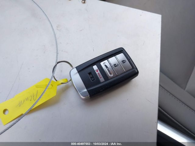 5J8YD4H38HL000143 Acura MDX