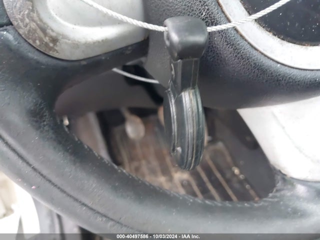 2008 MINI COOPER WMWMF33538TU68997 Photo 10