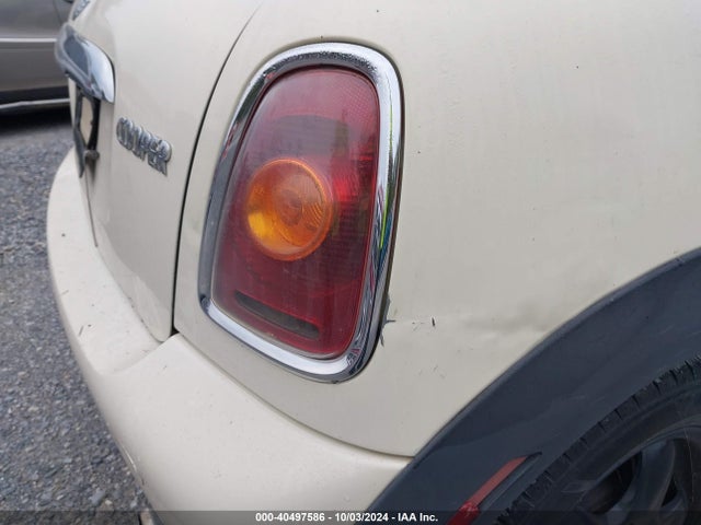 2008 MINI COOPER WMWMF33538TU68997 Photo 5