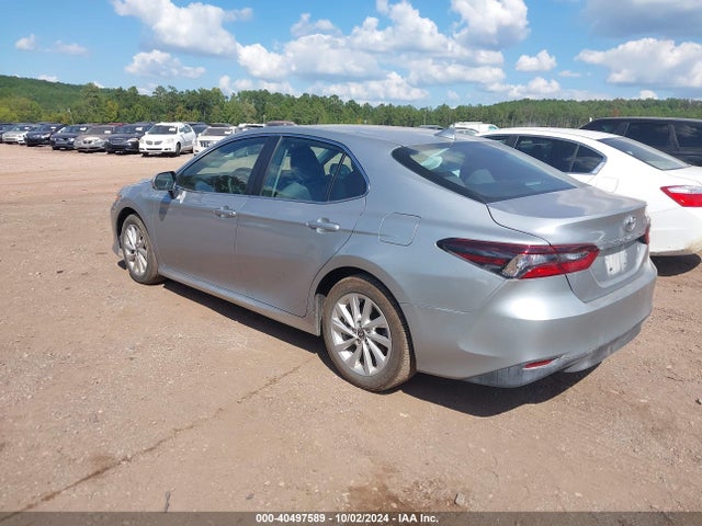 Toyota CAMRY LE 2024 4T1C11AK3RU208679 Image 3