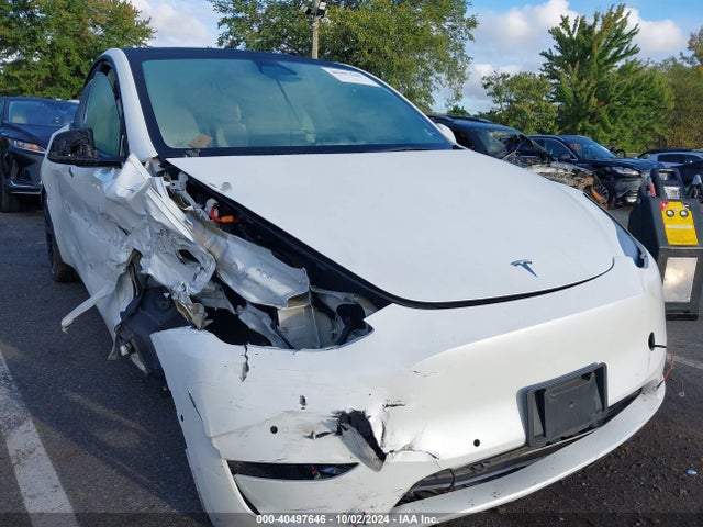 2022 TESLA MODEL Y 7SAYGDEE0NF362299 Photo 0