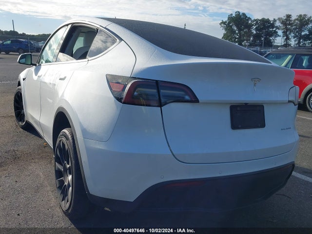 2022 TESLA MODEL Y 7SAYGDEE0NF362299 Photo 2