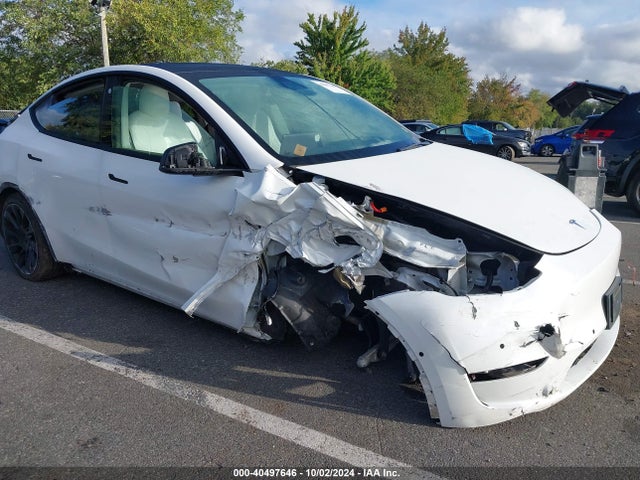 2022 TESLA MODEL Y 7SAYGDEE0NF362299 Photo 5