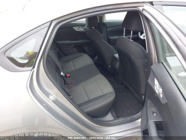 KIA Forte Lxs 2024 3KPF24AD8RE827486 Image 8