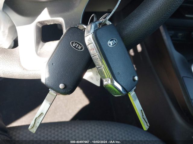 KNDJ23AU5L7729401 KIA SOUL LX
