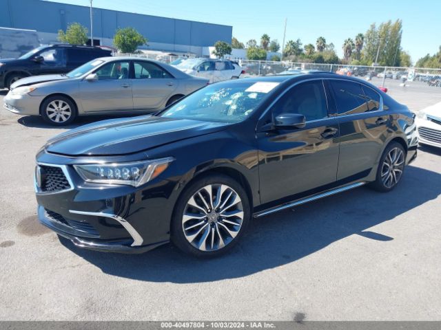 JH4KC1F5XJC000143 Acura RLX