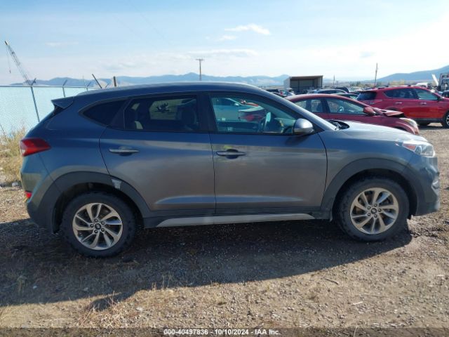 KM8J3CA47HU562766 Hyundai TUCSON SE