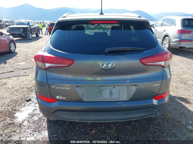 KM8J3CA47HU562766 Hyundai TUCSON SE
