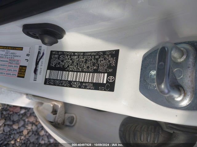 Toyota Prius Two 2014 JTDKN3DU3E1800365 Image 9