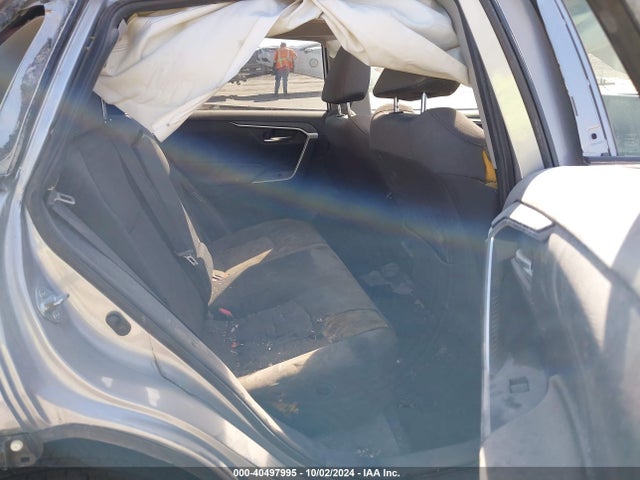Toyota Rav4 Xle 2019 JTMP1RFV3KD501995 Image 8