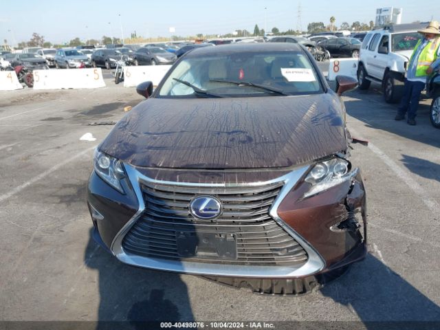 JTHBW1GG5J2188499 Lexus ES 300H
