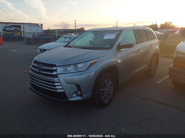 Toyota Highlander Xle 2018 5TDJZRFH4JS872319 Image 2