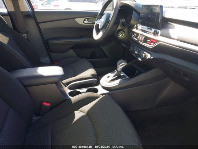 3KPF24AD9ME326003 KIA Forte Lxs