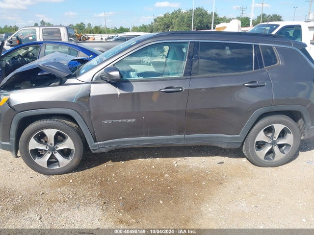 3C4NJCBB8JT102847 Jeep Compass Latitude Fwd