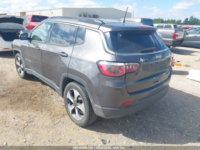 3C4NJCBB8JT102847 Jeep Compass Latitude Fwd