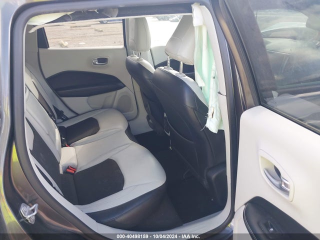 3C4NJCBB8JT102847 Jeep Compass Latitude Fwd