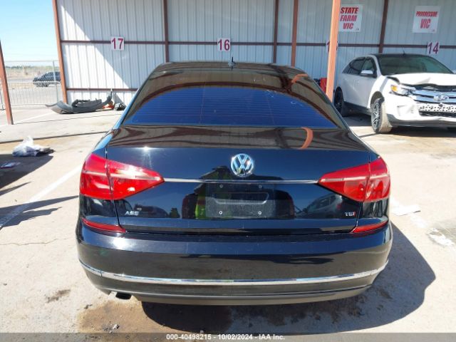 1VWAT7A3XGC038970 Volkswagen Passat 1.8t S