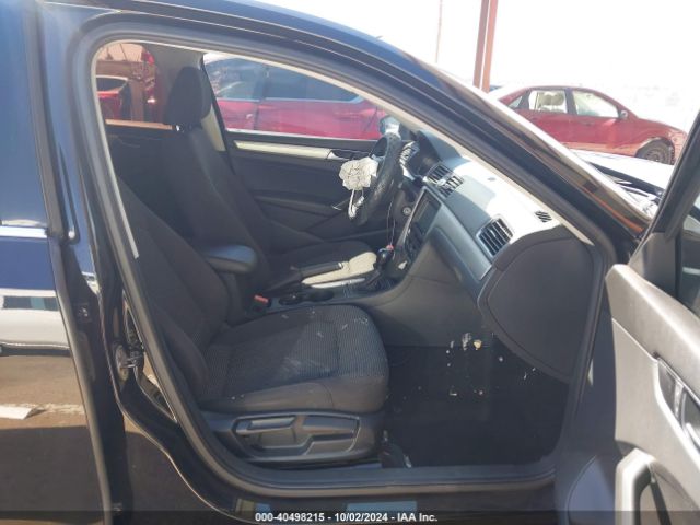 1VWAT7A3XGC038970 Volkswagen Passat 1.8t S