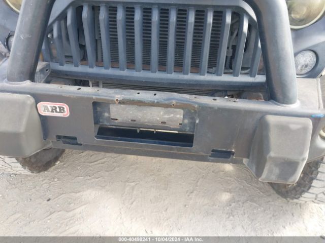 1C4BJWDG3EL218794 Jeep Wrangler Unlimited Sport