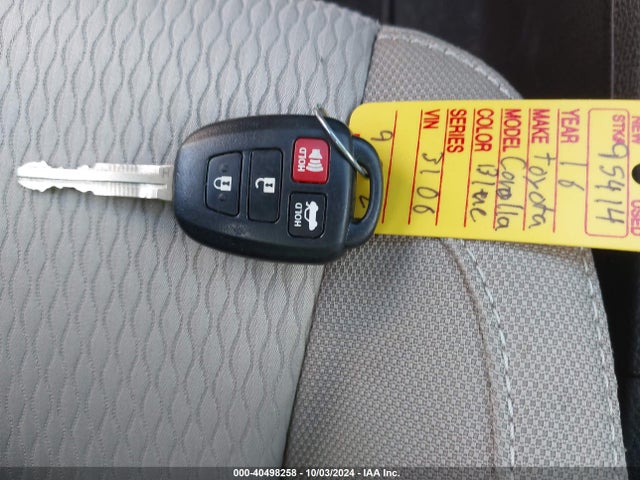 Toyota COROLLA LE 2016 5YFBURHE4GP553106 Image 11