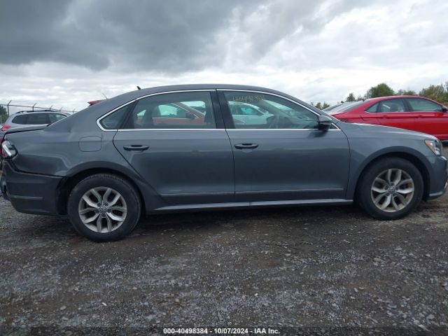1VWAT7A39HC021692 Volkswagen Passat 1.8t S