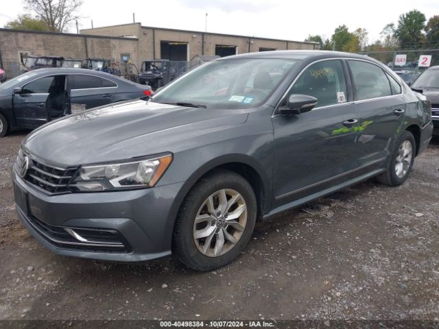 1VWAT7A39HC021692 Volkswagen Passat 1.8t S