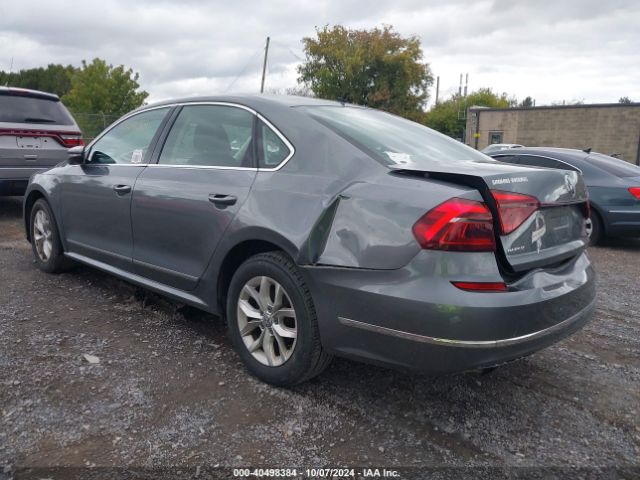 1VWAT7A39HC021692 Volkswagen Passat 1.8t S