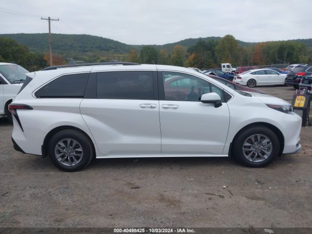 5TDJRKEC0RS186867 Toyota SIENNA XLE