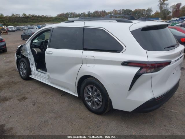 5TDJRKEC0RS186867 Toyota SIENNA XLE