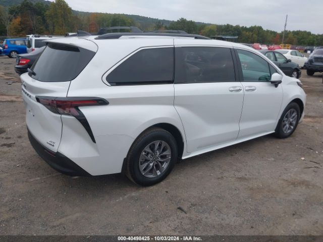 5TDJRKEC0RS186867 Toyota SIENNA XLE